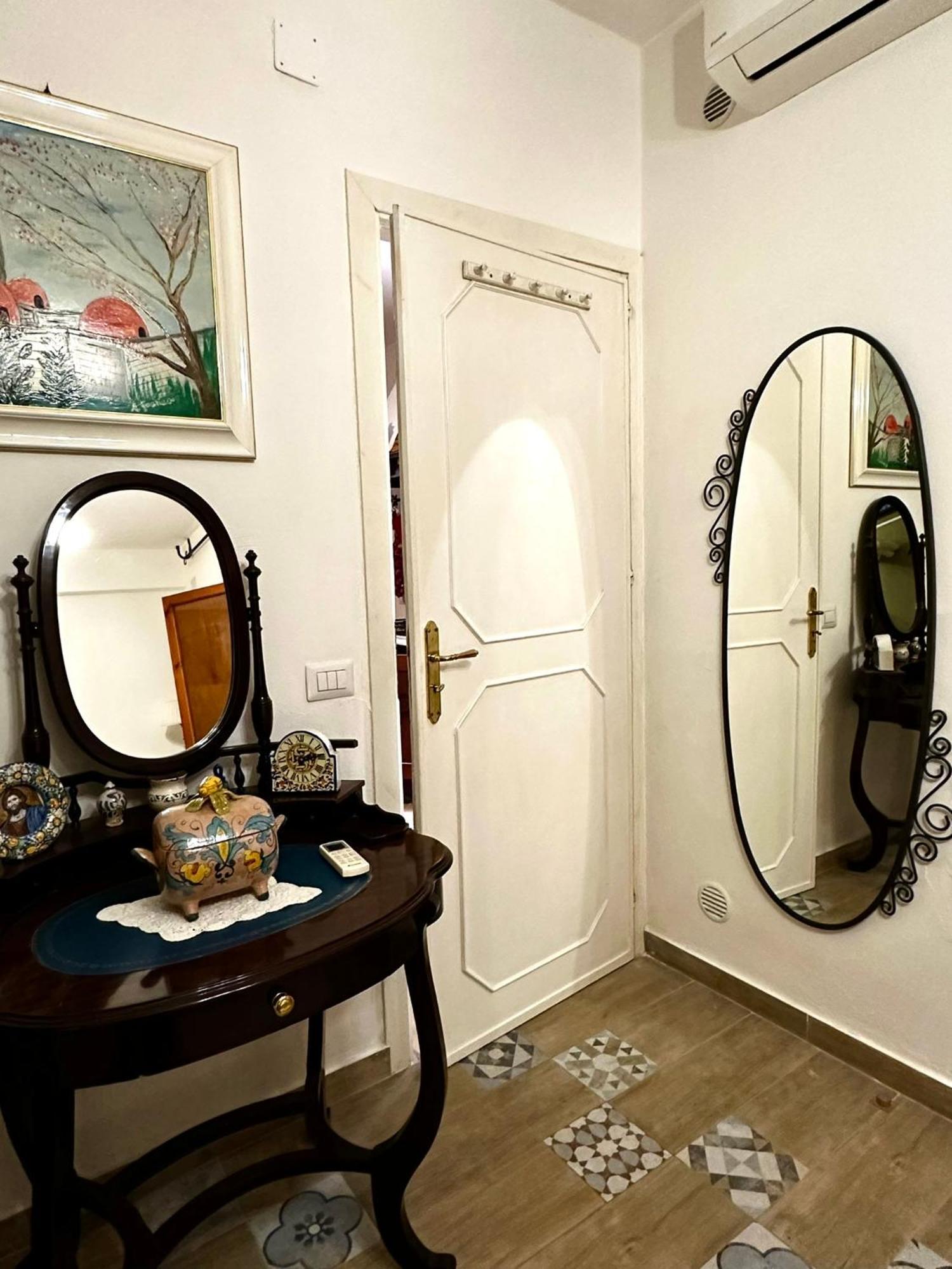 Casa Perciata - Locazione Turistica Apartment Mondello Bagian luar foto