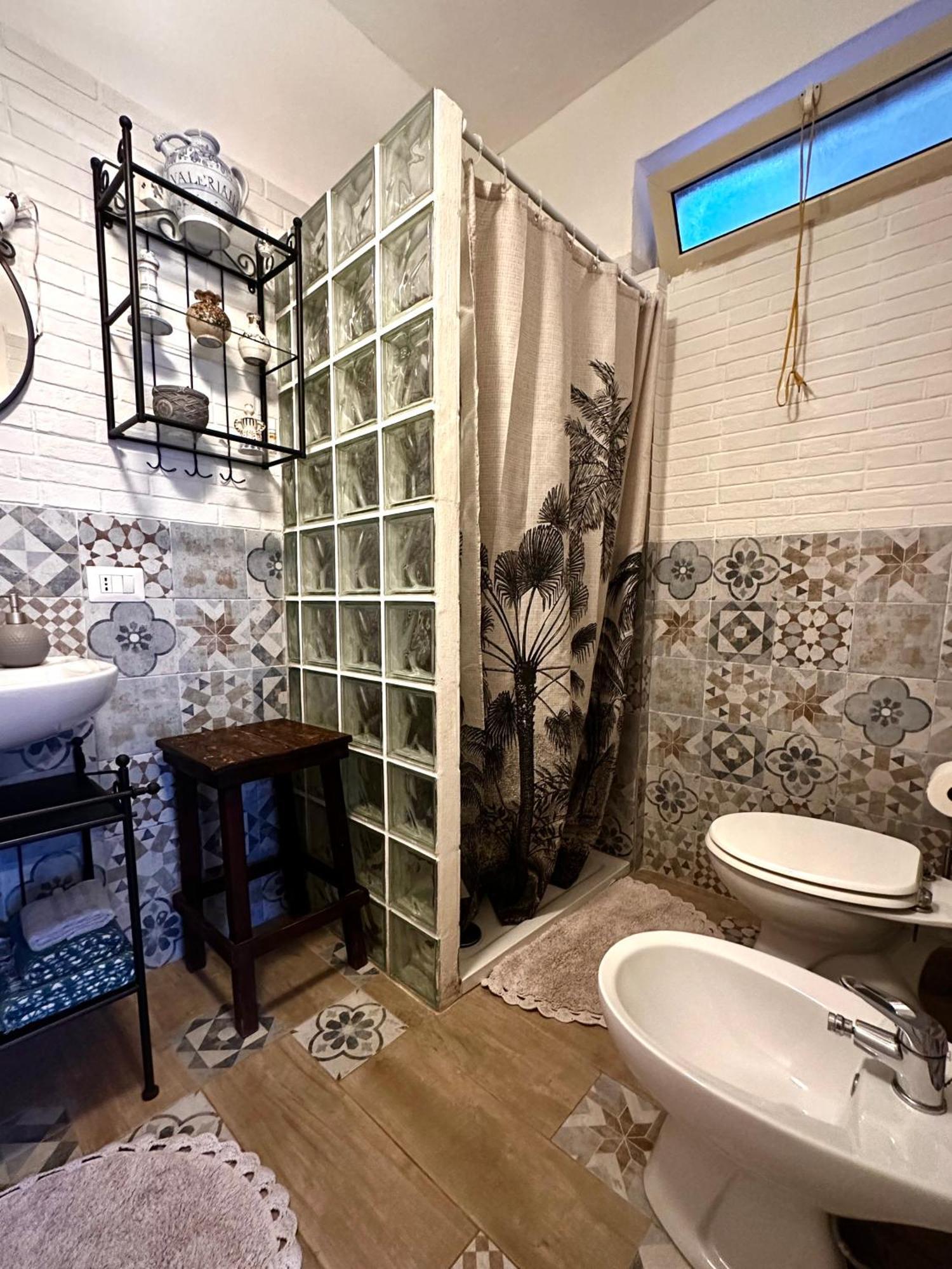 Casa Perciata - Locazione Turistica Apartment Mondello Bagian luar foto