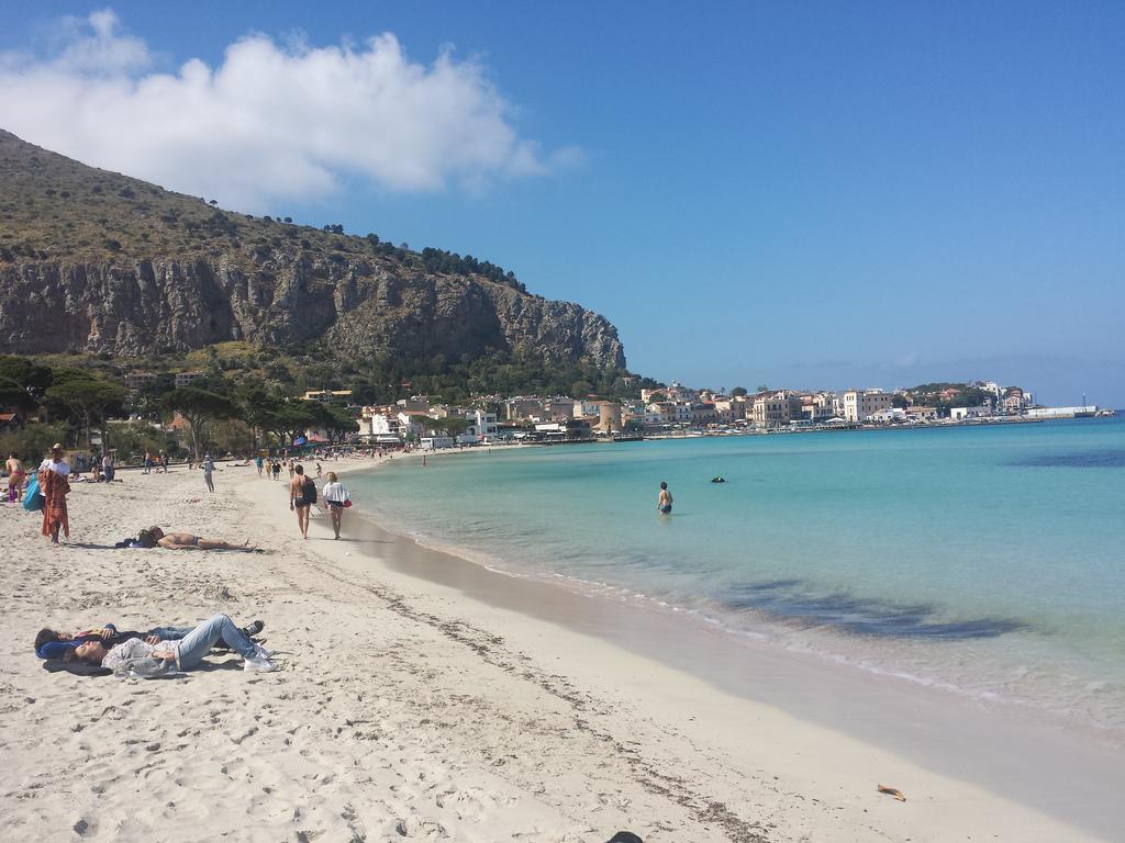 Casa Perciata - Locazione Turistica Apartment Mondello Bagian luar foto